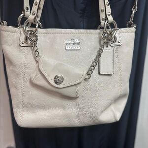 Coach Cream Leather Shoulder Bag and crossbody